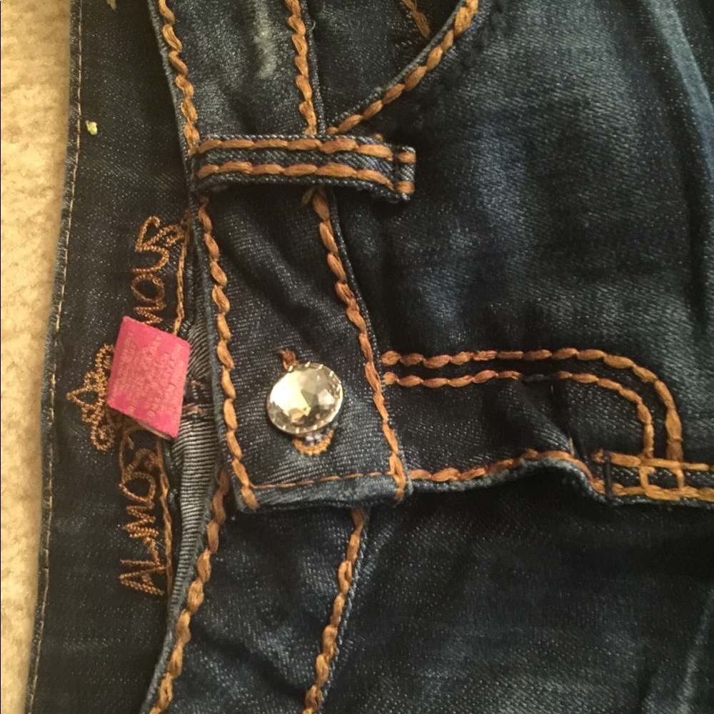 Almost Famous Jeans - Picture 3 of 5